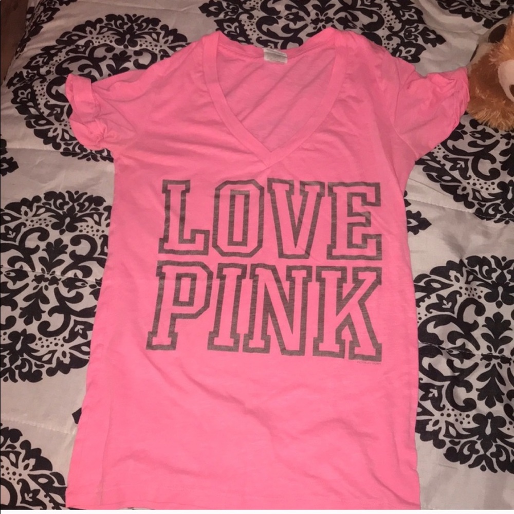 Victoria’s Secret t shirt 🥰